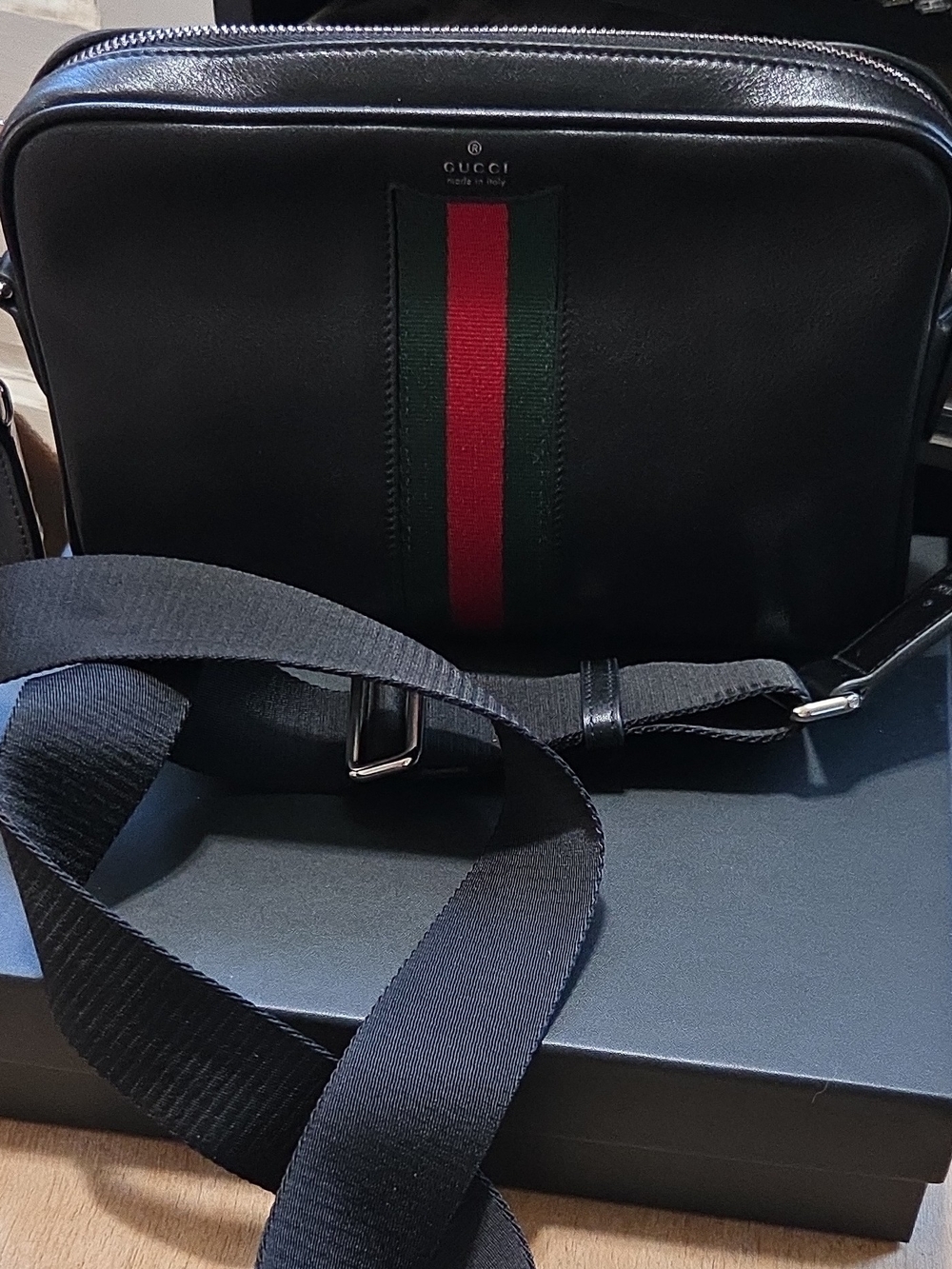 Gucci Men's Black Leather Messenger Bag with Signature Red-Green Stripe